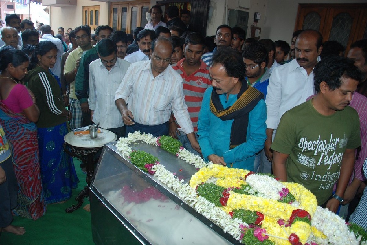 Dharmavarapu Condolences Photos - 154 / 179 photos