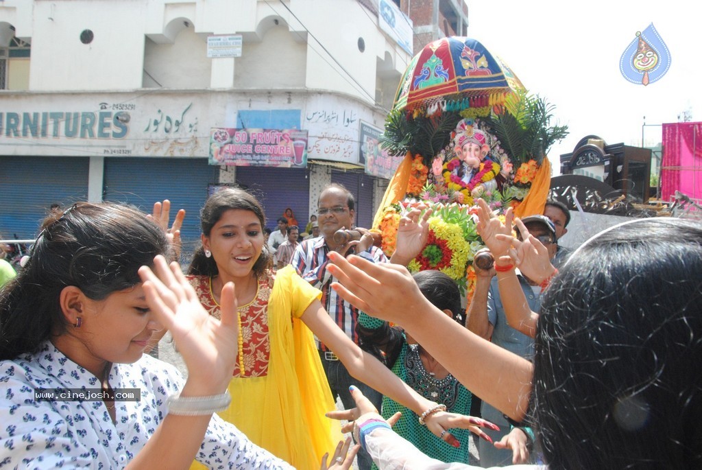 Ganesh Nimajjanam 2014 Photos - 129 / 193 photos