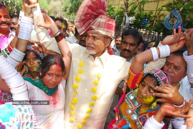 Holi Celebrations in Hyderabad - 41 / 76 photos