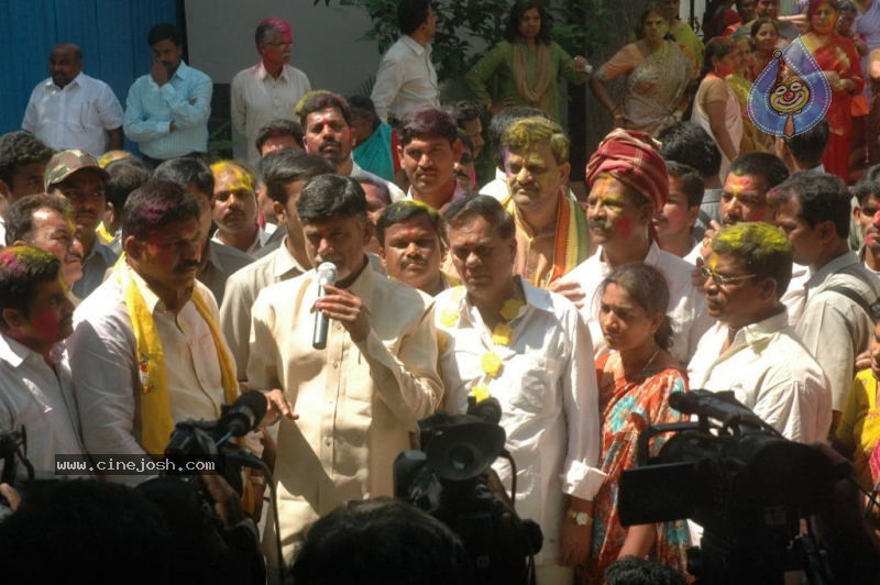 Holi Celebrations in Hyderabad - 42 / 76 photos