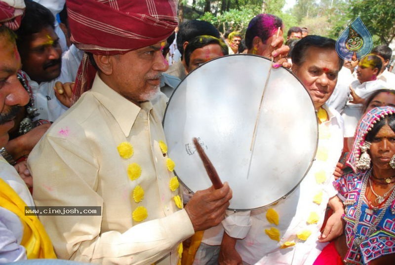 Holi Celebrations in Hyderabad - 45 / 76 photos