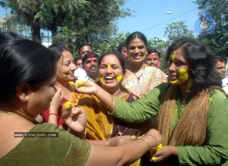 Holi Celebrations in Hyderabad - 47 / 76 photos