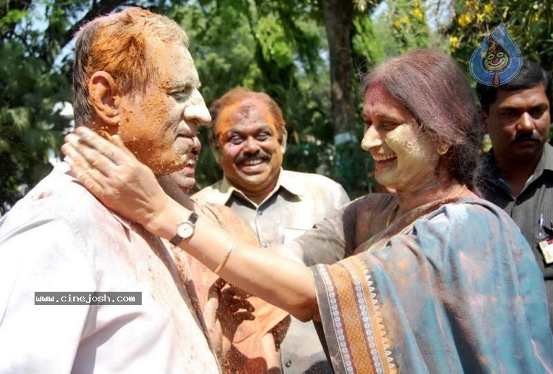 Holi Celebrations in Hyderabad - 49 / 76 photos