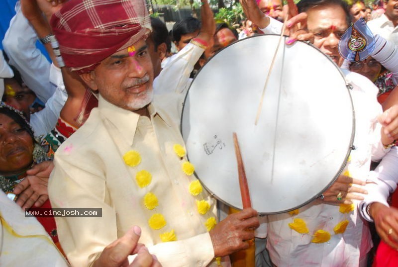 Holi Celebrations in Hyderabad - 61 / 76 photos