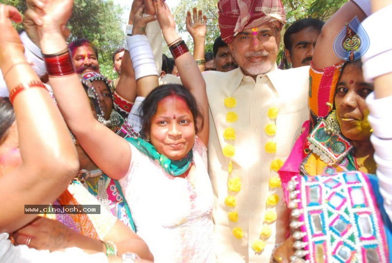 Holi Celebrations in Hyderabad - 69 / 76 photos