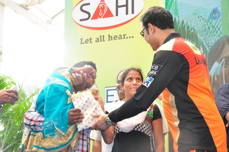 IPL Sunrisers Team Felicitates Apollo Doctors - 27 / 40 photos