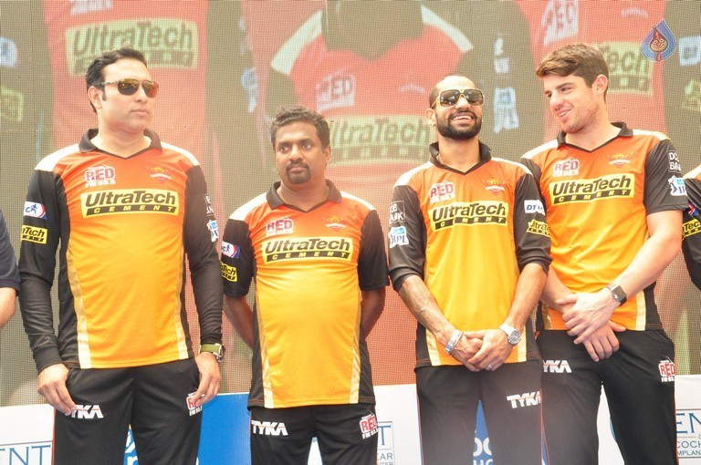 IPL Sunrisers Team Felicitates Apollo Doctors - 30 / 40 photos