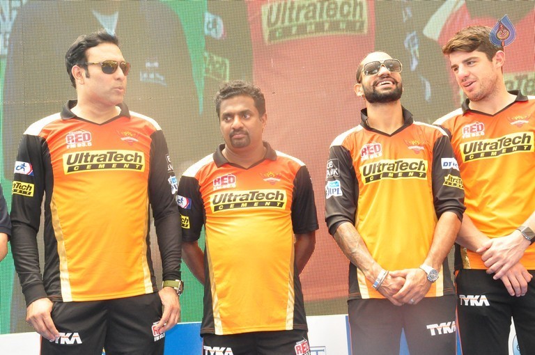 IPL Sunrisers Team Felicitates Apollo Doctors - 32 / 40 photos