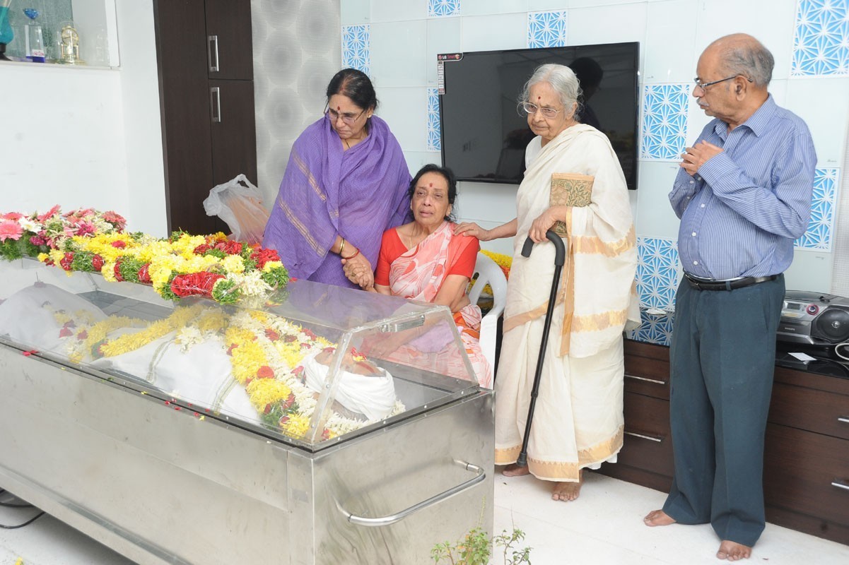 Jamuna Husband Ramana Rao Condolences Photos - 85 / 117 photos