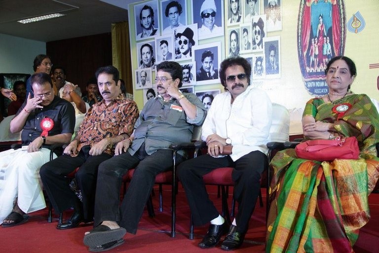 Kollywood Stars at Pandavar Ani Press Meet - 27 / 105 photos