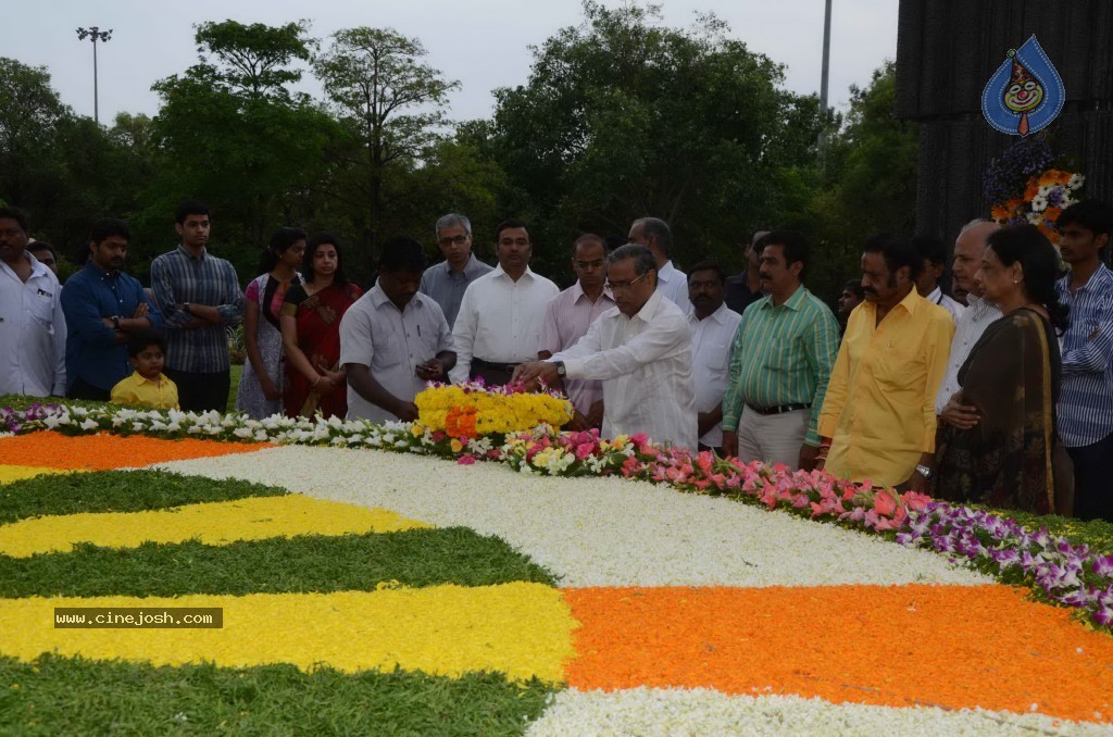 Nandamuri Family at NTR Ghat - 30 / 141 photos