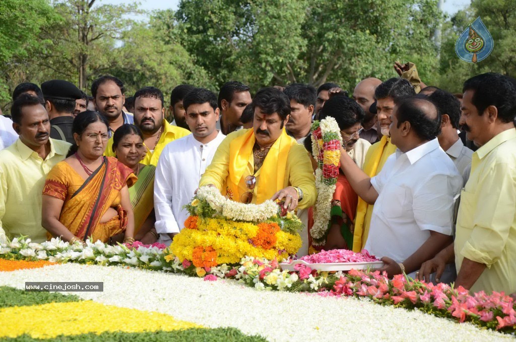 Nandamuri Family at NTR Ghat - 36 / 141 photos