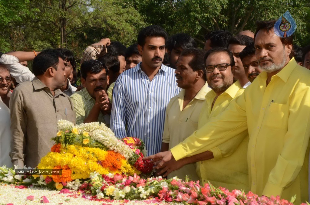 Nandamuri Family at NTR Ghat - 37 / 141 photos