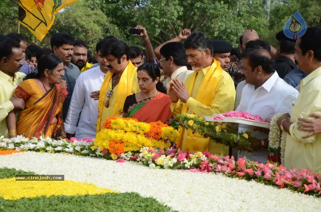 Nandamuri Family at NTR Ghat - 50 / 141 photos