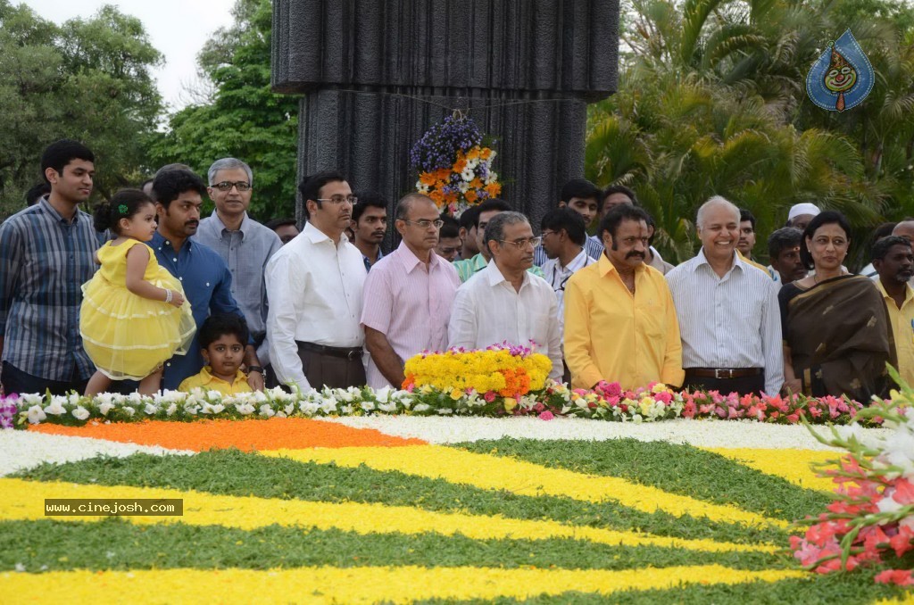 Nandamuri Family at NTR Ghat - 66 / 141 photos