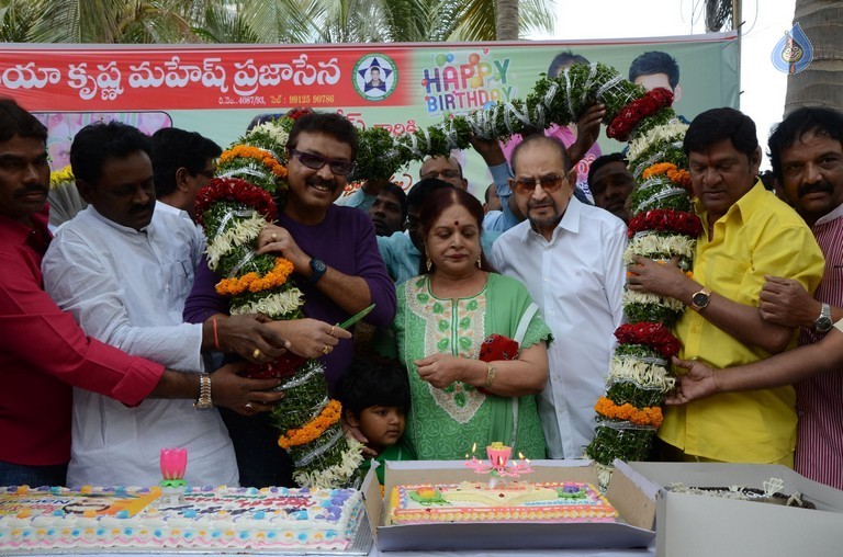 Naresh Birthday Celebrations - 17 / 51 photos