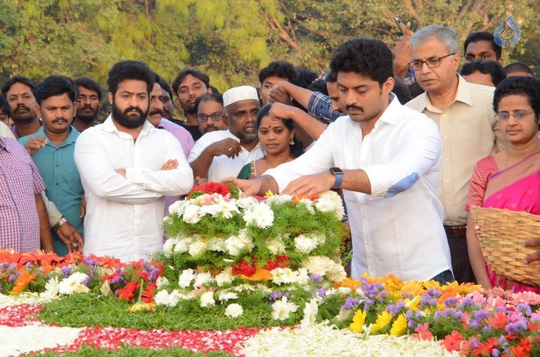 NTR Family Members at NTR Ghat Photos - 22 / 102 photos