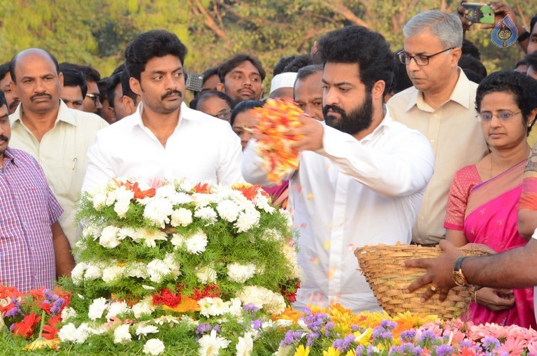 NTR Family Members at NTR Ghat Photos - 24 / 102 photos