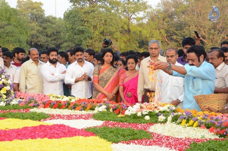 NTR Family Members at NTR Ghat Photos - 26 / 102 photos