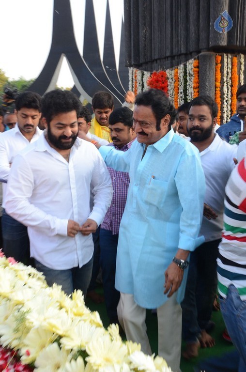 NTR Family Members at NTR Ghat Photos - 29 / 102 photos