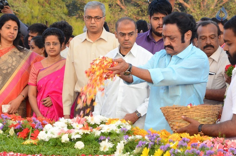 NTR Family Members at NTR Ghat Photos - 39 / 102 photos