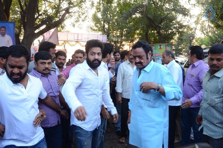 NTR Family Members at NTR Ghat Photos - 40 / 102 photos