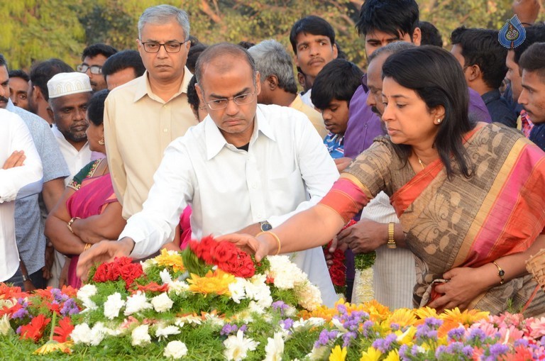 NTR Family Members at NTR Ghat Photos - 41 / 102 photos