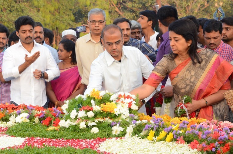 NTR Family Members at NTR Ghat Photos - 43 / 102 photos