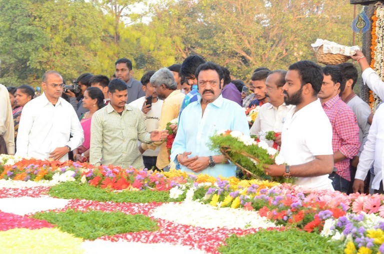 NTR Family Members at NTR Ghat Photos - 46 / 102 photos