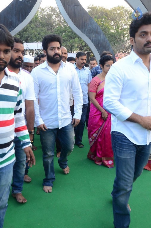 NTR Family Members at NTR Ghat Photos - 47 / 102 photos