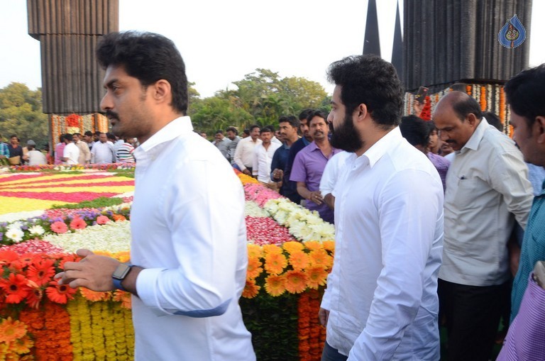 NTR Family Members at NTR Ghat Photos - 60 / 102 photos