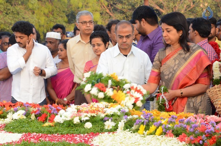 NTR Family Members at NTR Ghat Photos - 61 / 102 photos