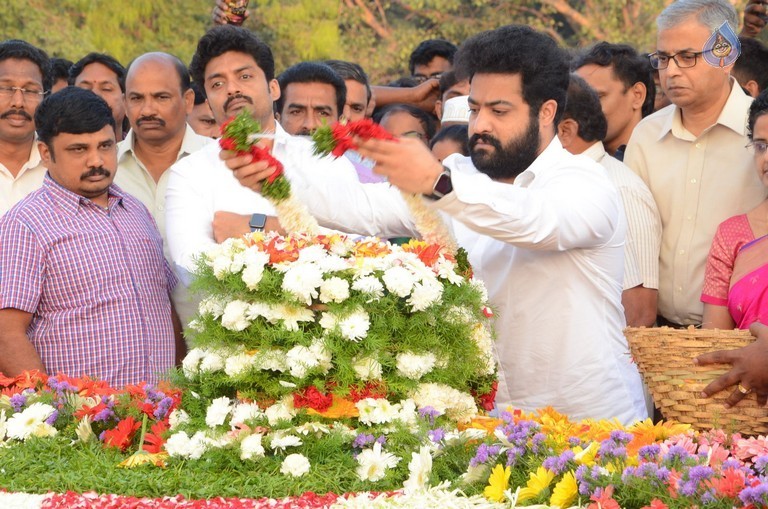 NTR Family Members at NTR Ghat Photos - 67 / 102 photos