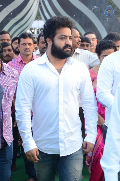 NTR Family Members at NTR Ghat Photos - 76 / 102 photos