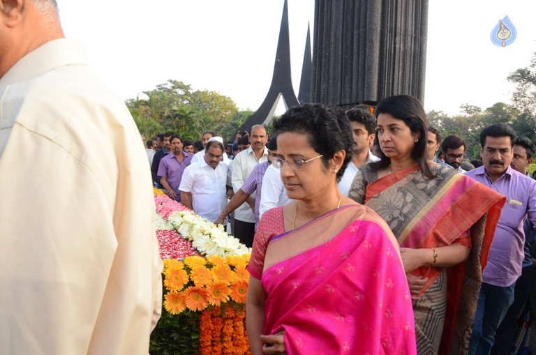 NTR Family Members at NTR Ghat Photos - 82 / 102 photos