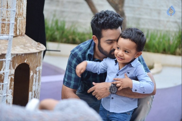 NTR Son Abhay at Janatha Garage Sets - 4 / 5 photos