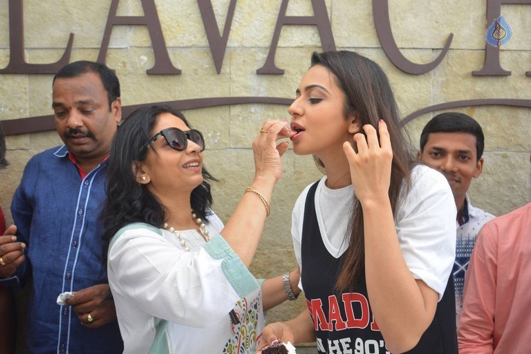 Rakul Birthday Celebrations - 4 / 54 photos