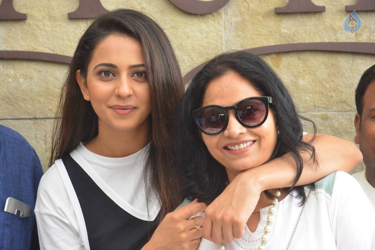 Rakul Birthday Celebrations - 9 / 54 photos