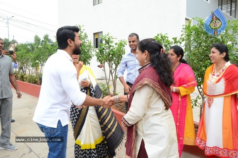 Ram Charan Celebrates Independence Day In Chirec School - 32 / 60 photos