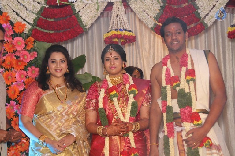 Sanghavi Wedding Photos - 3 / 4 photos