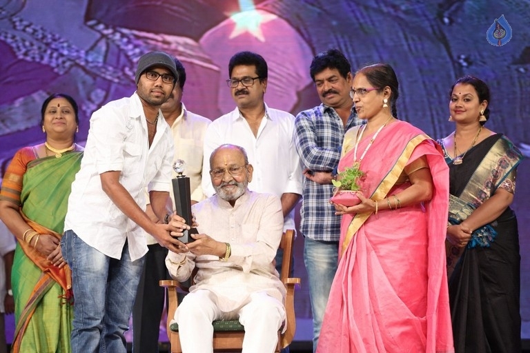 Sankarabharanam Awards 2017 - 33 / 63 photos