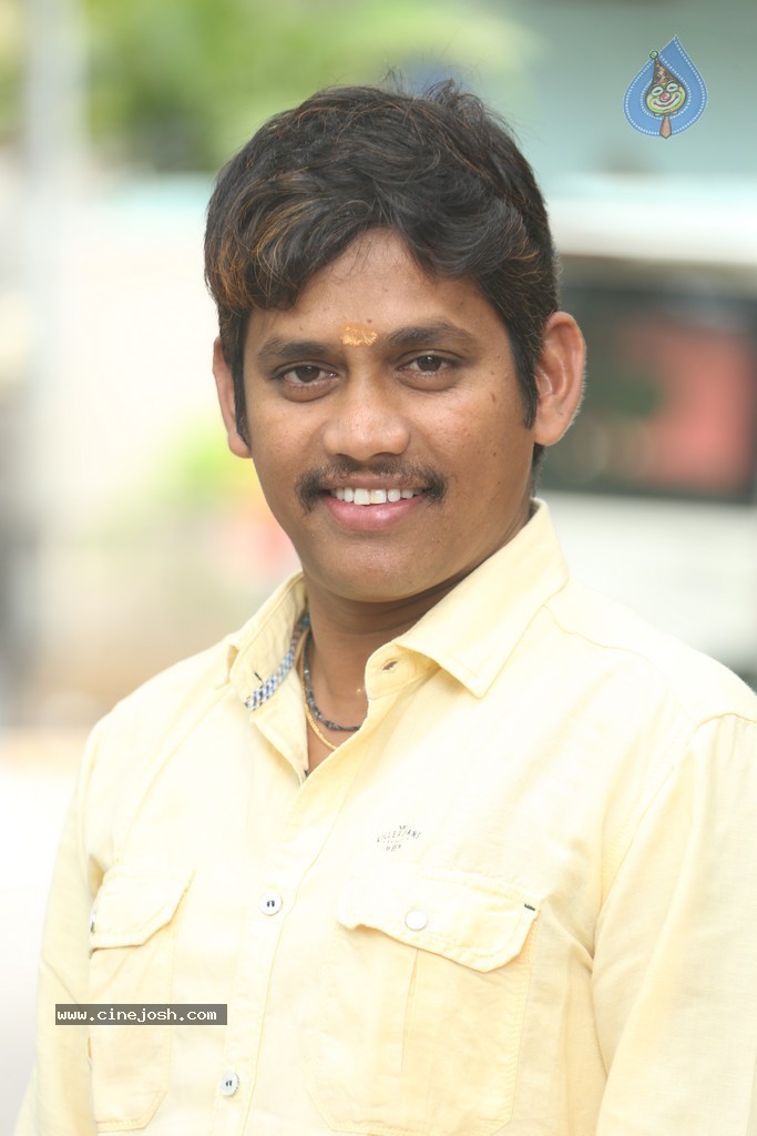 Santhosh Srinivas Stills - 38 / 66 photos