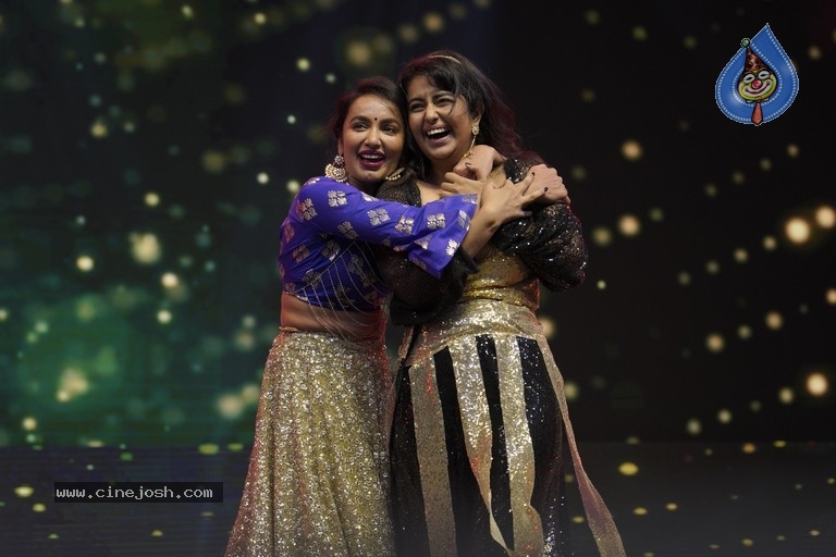 Santosham Awards 2019 - 31 / 38 photos