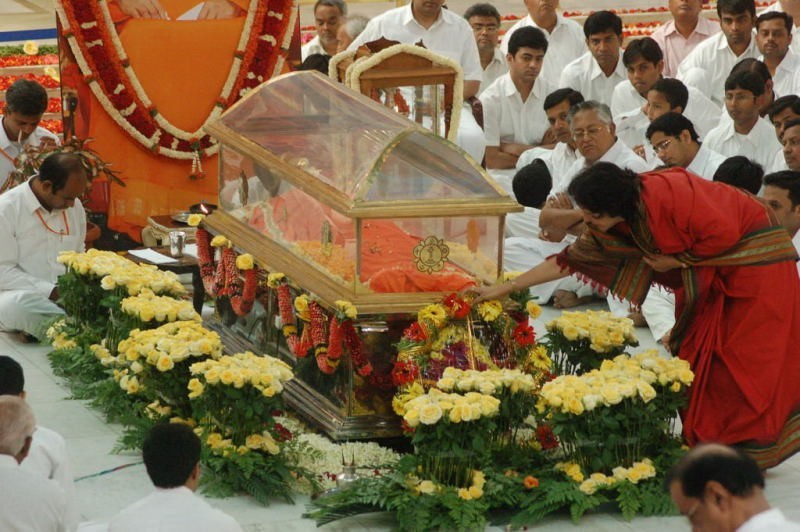 Sathya Sai Baba Maha Samadhi Photos - 27 / 59 photos