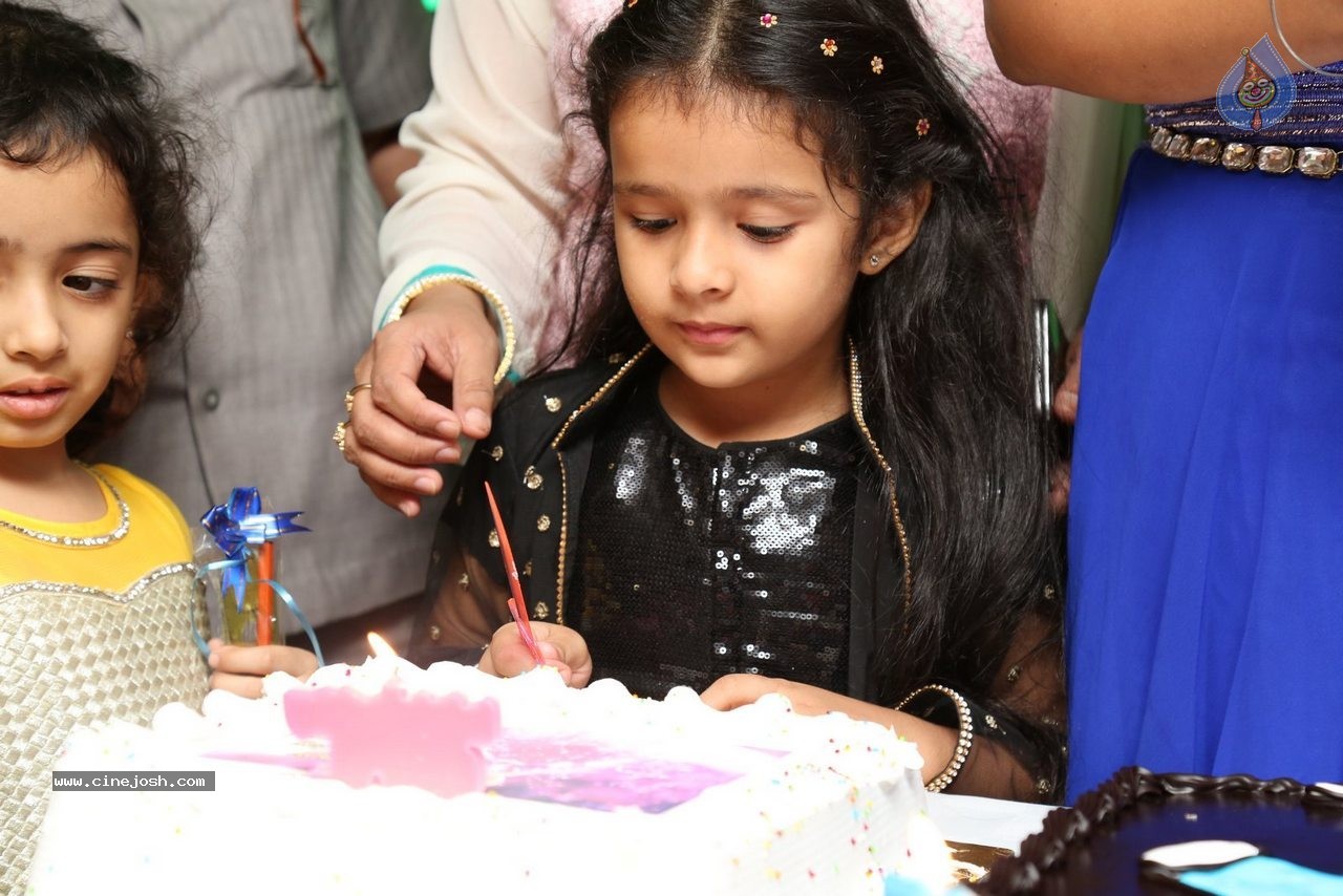 Satjyot Birthday Party - 67 / 190 photos