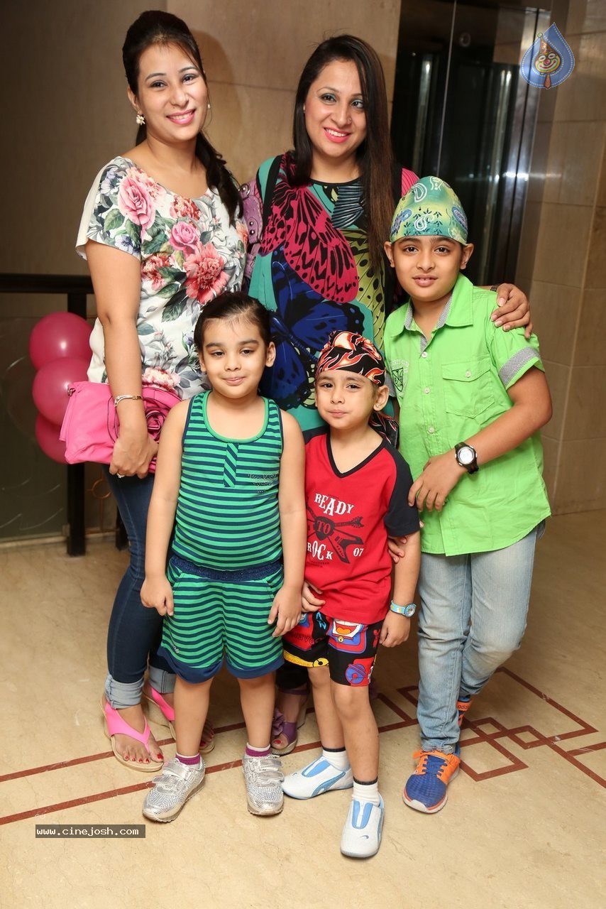 Satjyot Birthday Party - 186 / 190 photos