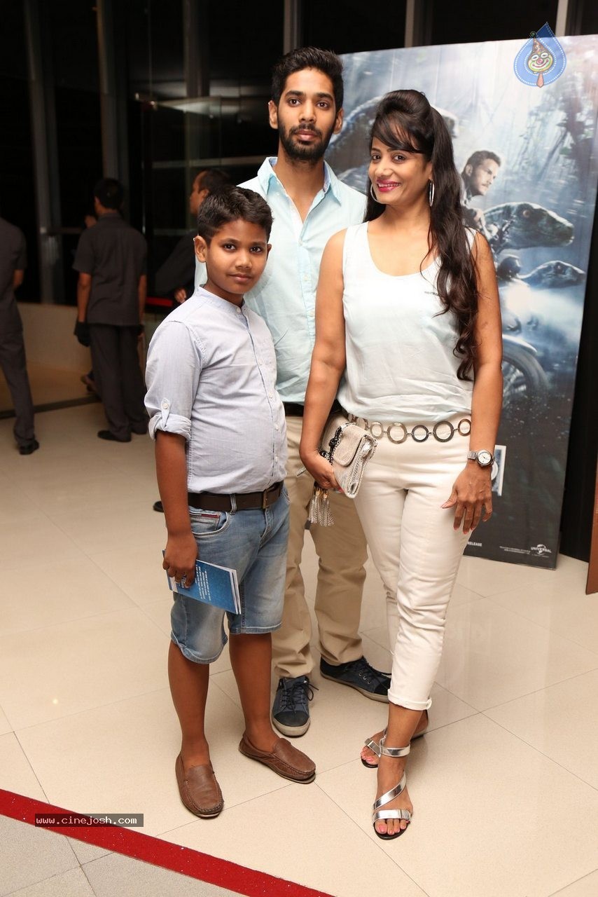 Special Screening of Dil Dhadakne Do - 74 / 110 photos