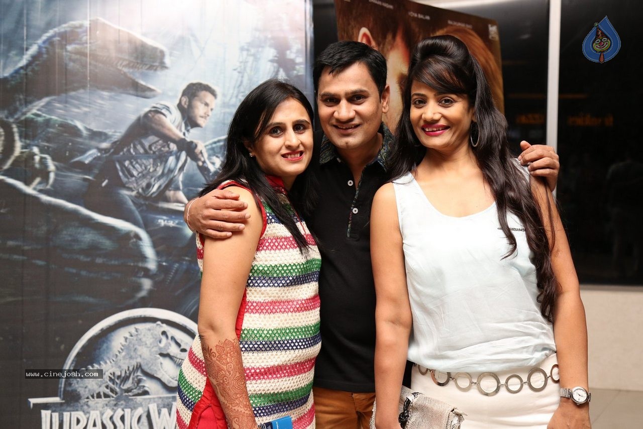 Special Screening of Dil Dhadakne Do - 77 / 110 photos