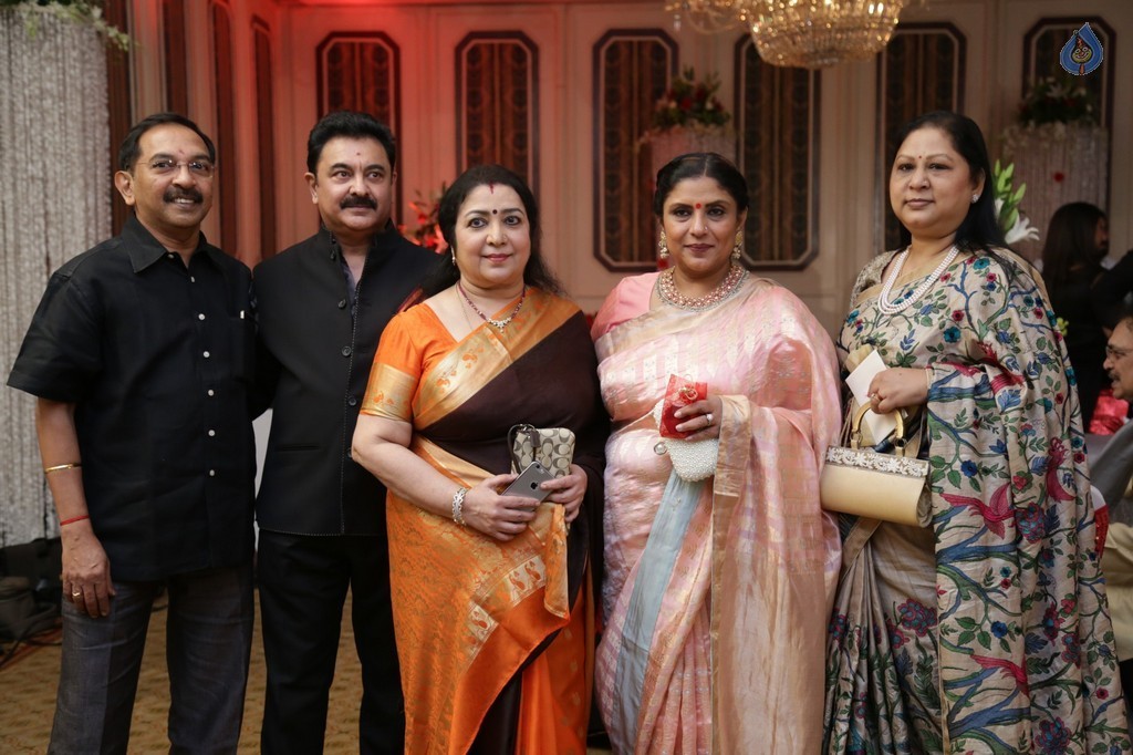 Sripriya and Rajkumar 25th Wedding Anniversary Event 1 - 17 / 84 photos