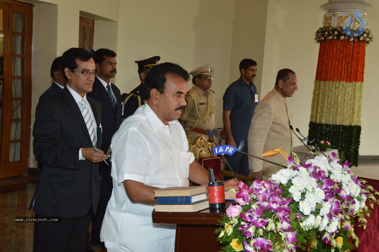 Telangana New Ministers Wearing Ceremony - 30 / 33 photos